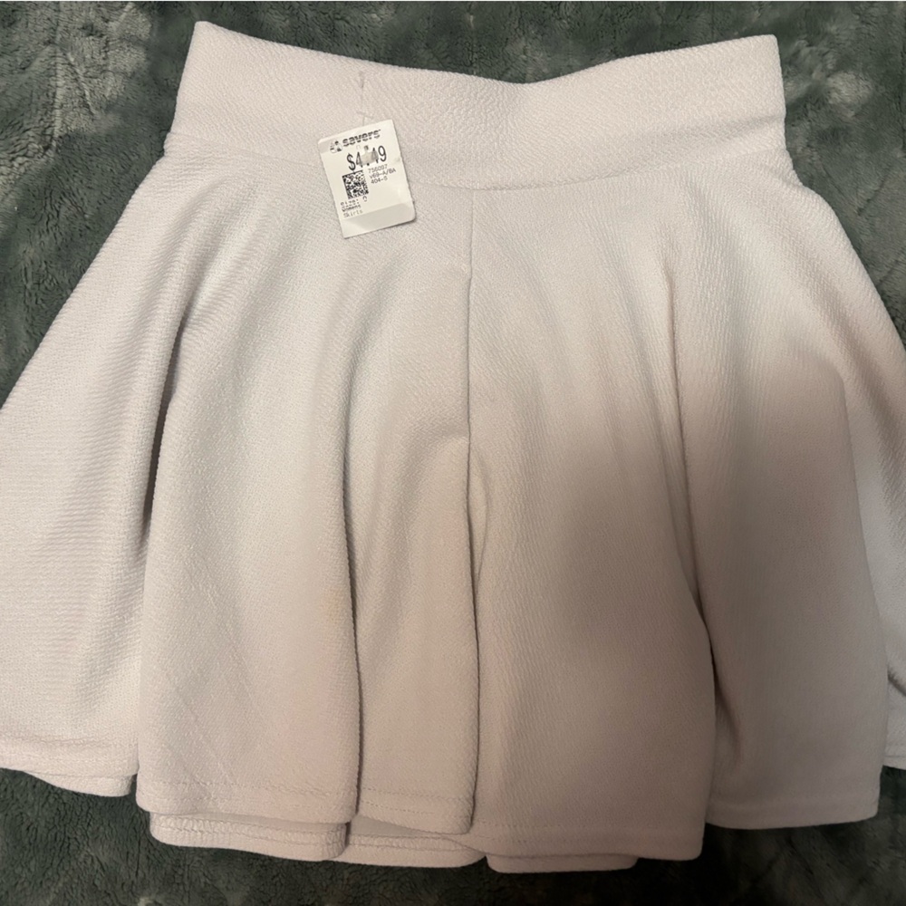 Chic A-Line Skirt in Soft White